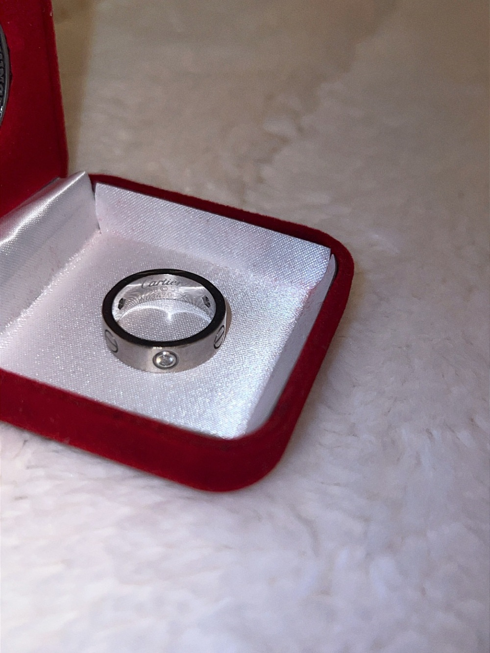 white gold leve ring, classic model, 3 diamonds, cartier